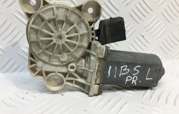 Mercedes-Benz S W220 Front door window regulator motor