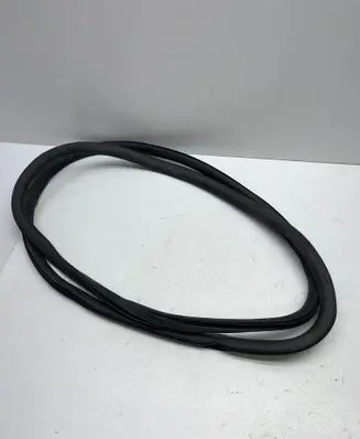Audi A4 S4 B7 8E 8H Front door rubber seal 8E0831721B