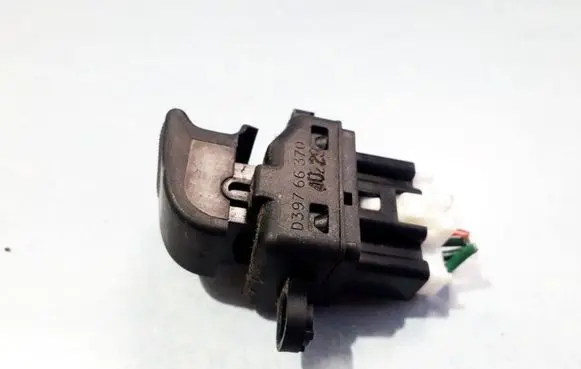 Mazda 2 Electric window control switch D39766370