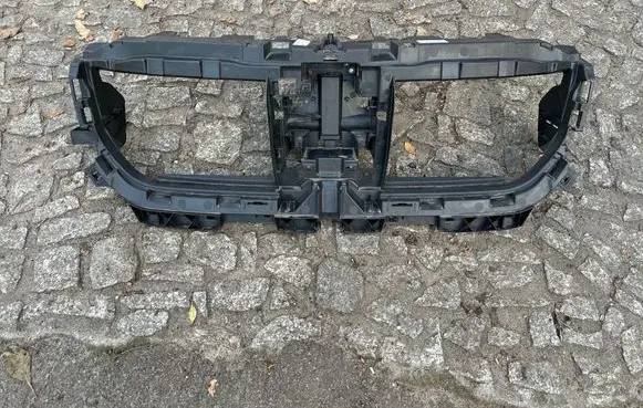 Front bumper upper radiator grill