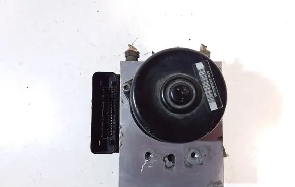 Volvo V70 ABS Pump P08571223