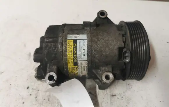 Renault Megane II Air conditioning (A/C) compressor (pump) 8200053264 01139027