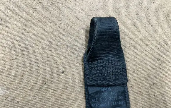 BMW 3 E46 Front seatbelt 72117126193 7126193