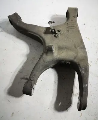 Audi A6 C7 Rear upper control arm/wishbone 8R0505311F
