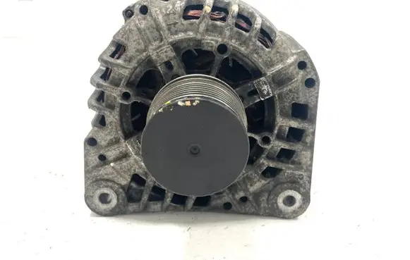 Renault Clio III Generator/alternator 8200537415 107074424 SG12B105