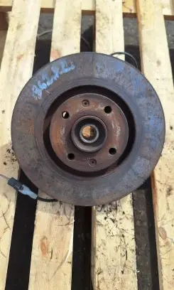 Citroen C4 I Picasso Front wheel hub