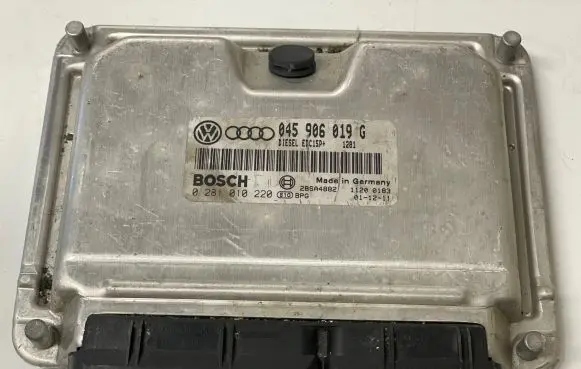Audi A2 Engine control unit/module 045906019G 28SA4882 0281010220