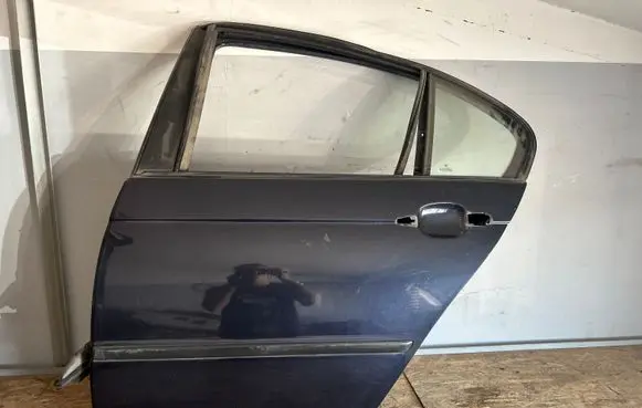 BMW 3 E46 Rear door