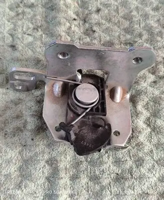 Mercedes-Benz C AMG W204 Seat back rest lock catch A2049200572