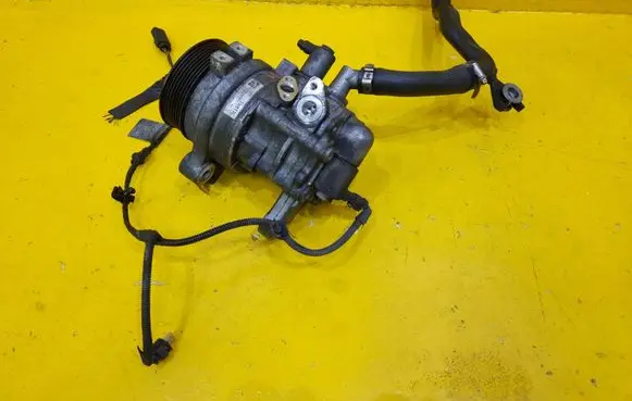 BMW 7 F01 F02 F03 F04 Air conditioning (A/C) compressor (pump) 6788906