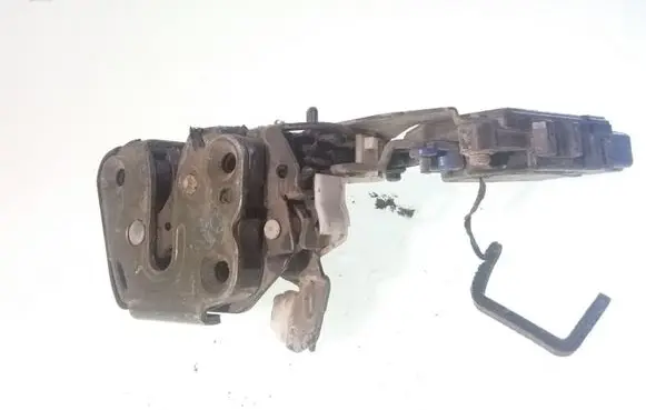 Subaru Legacy Front door lock
