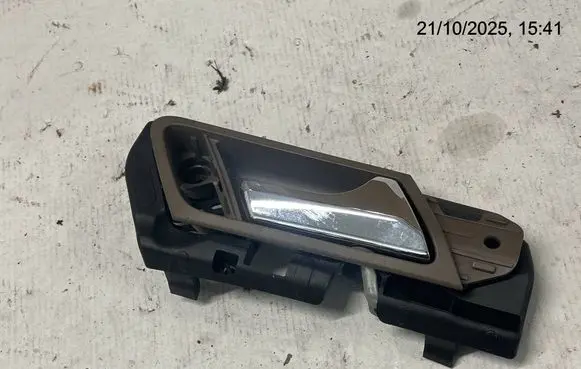 Mercedes-Benz GL X164 Front door interior handle 
