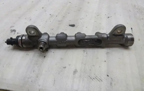 Fiat 500X Fuel main line pipe 55272135
