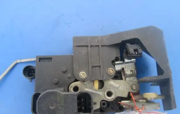 Alfa Romeo 156 Front door lock