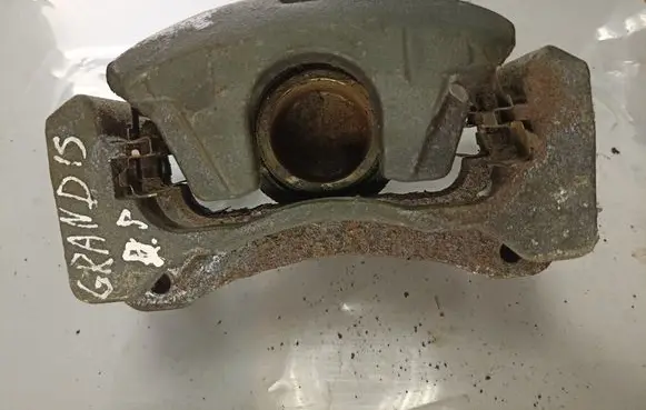 Mitsubishi Grandis Front brake caliper 6054 34N
