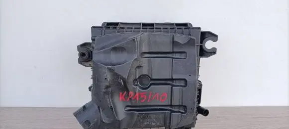 Renault Trafic II (X83) Air filter box 8200760899