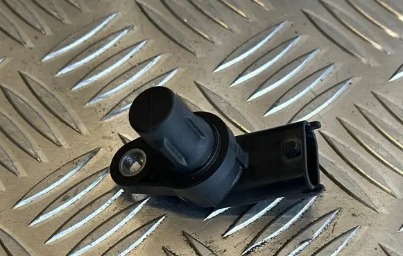 Volvo XC70 Camshaft position sensor 8658726 120511 0232103063