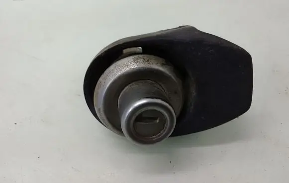 Jeep Cherokee XJ Tailgate/trunk/boot lock/catch/latch 