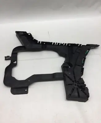 Volvo S90, V90 Rear bumper mounting bracket 31425066