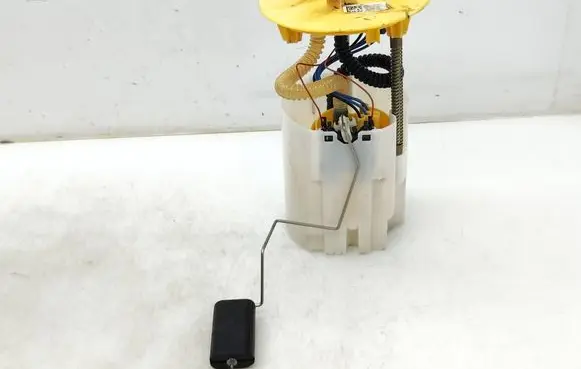 Renault Trafic III (X82) In-tank fuel pump 172021439R 0580203355 7611932AA