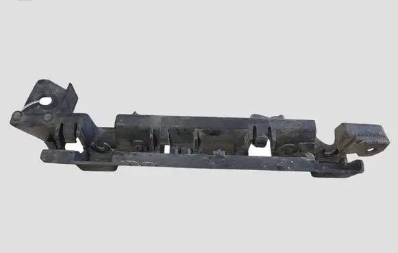 Renault Laguna III Front bumper mounting bracket 622202811R