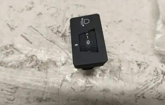 Hyundai ix35 Headlight level height control switch 937602S000