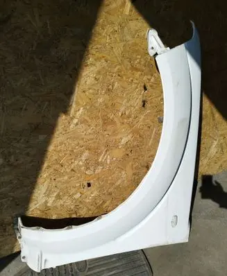Nissan Pathfinder R51 Fender