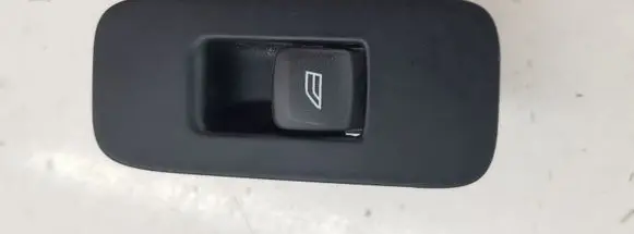 Volvo V40 Electric window control switch 31334569