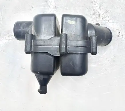 Intake resonator