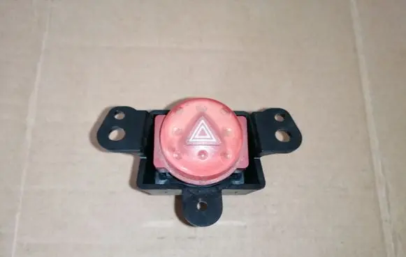 Nissan Almera Tino Hazard light switch 06016