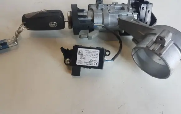 Opel Insignia A Ignition lock 20912838 01730410247