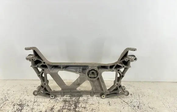Volkswagen PASSAT B8 Front subframe 3Q0199369E