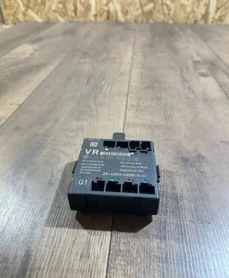 Mercedes-Benz E C207 W207 Door control unit/module A2079001200 A2128203826 A2079020500