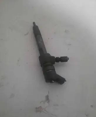 Opel Zafira B Fuel injector 0445110165