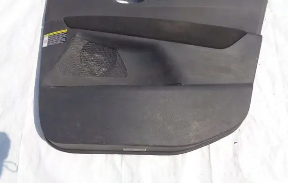 Peugeot 5008 Front door card panel trim