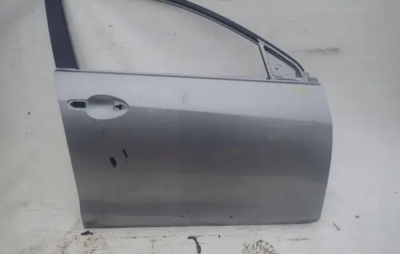 Mazda 3 II Front door