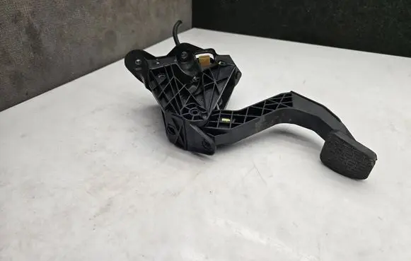 Mercedes-Benz Sprinter W907 W910 Clutch pedal A9072900000 20250515 E2515184556