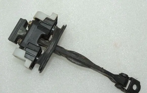 Opel Insignia A Front door check strap stopper 13229021
