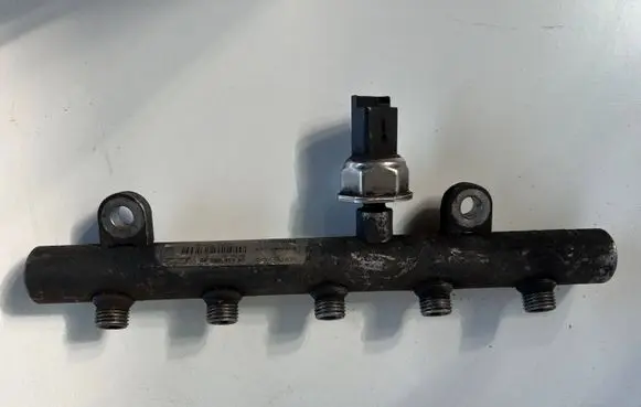 Peugeot 407 Fuel main line pipe 9645689580 20013265 2004214