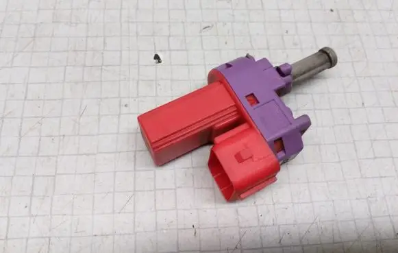 Ford Focus Brake pedal sensor switch 98AB7C534AA