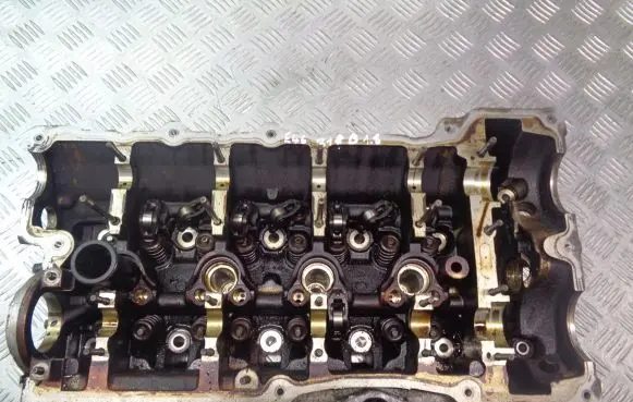 BMW 3 E46 Engine head 7505422.9