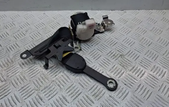 Toyota Corolla Verso AR10 Middle seatbelt (rear) 731370F010B0 733500F010C0