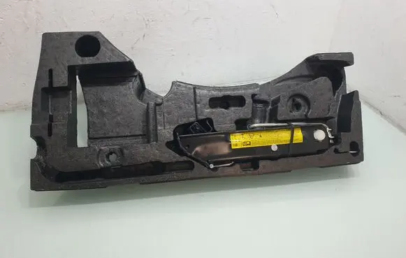 Volkswagen PASSAT CC Tool box 3C5012115D