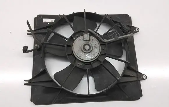 Honda CR-V Radiator cooling fan shroud MF4227506750
