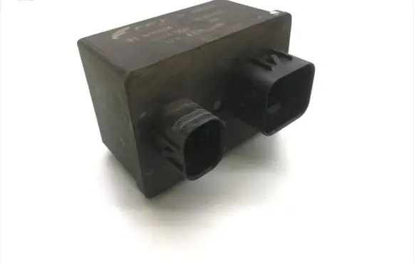 Alfa Romeo Giulietta Glow plug pre-heat relay 55203394 0281003043