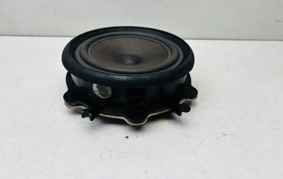 Audi A4 S4 B7 8E 8H Front door speaker 8E0035411