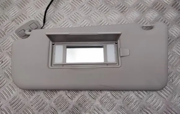 Sun visor