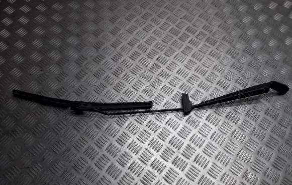 Volkswagen Golf IV Front wiper blade arm 1j1955410a