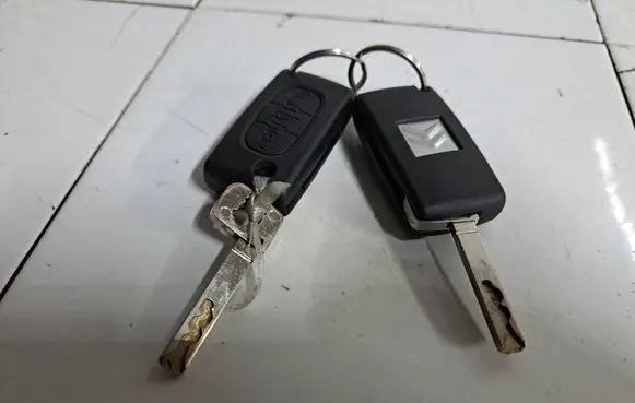 Citroen Berlingo Ignition key/card 