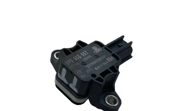 Audi TT TTS Mk2 Airbag deployment crash/impact sensor 8P0955557